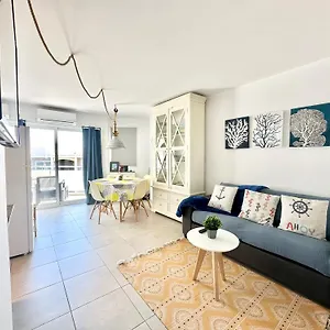 Surfer's View Pool Ac Wifi Deskterrace And Parking Apartamento